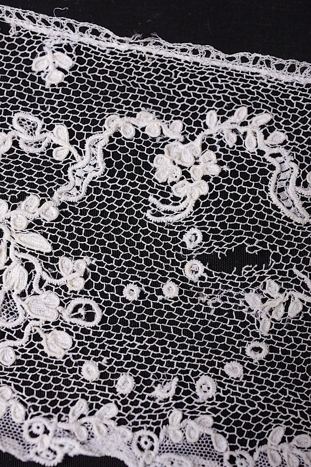 アンティークレース　dentelle ancienne　150cm 220cm アランソン .FR a l'epoque