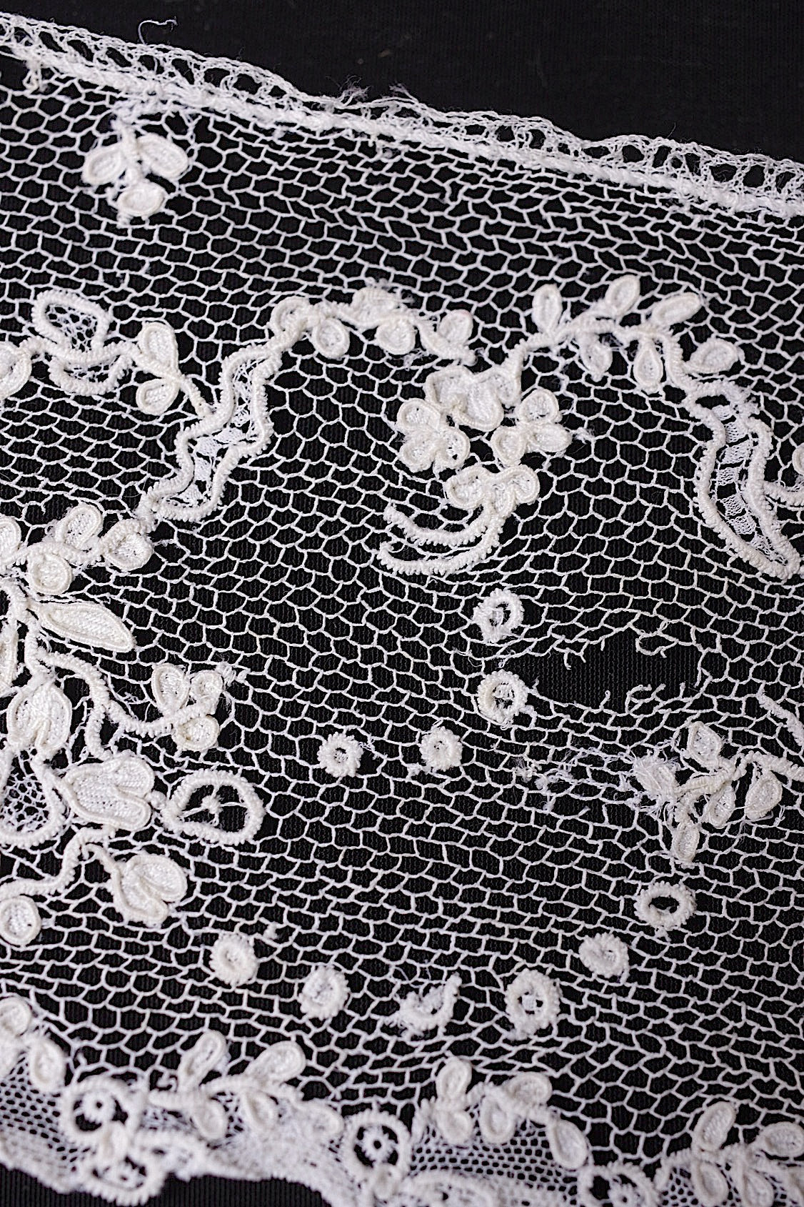 アンティークレース　dentelle ancienne　150cm 220cm アランソン .FR a l'epoque