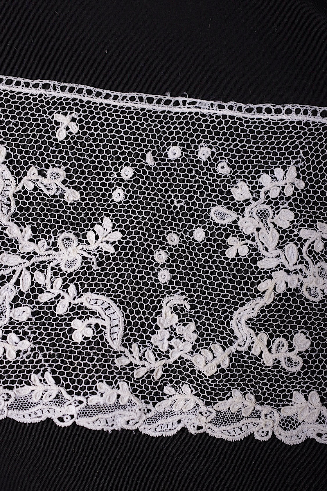 アンティークレース　dentelle ancienne　150cm 220cm アランソン .FR a l'epoque