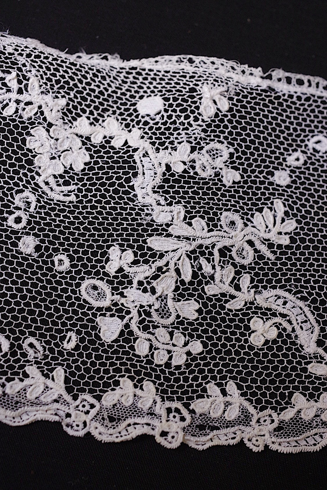 アンティークレース　dentelle ancienne　150cm 220cm アランソン .FR a l'epoque