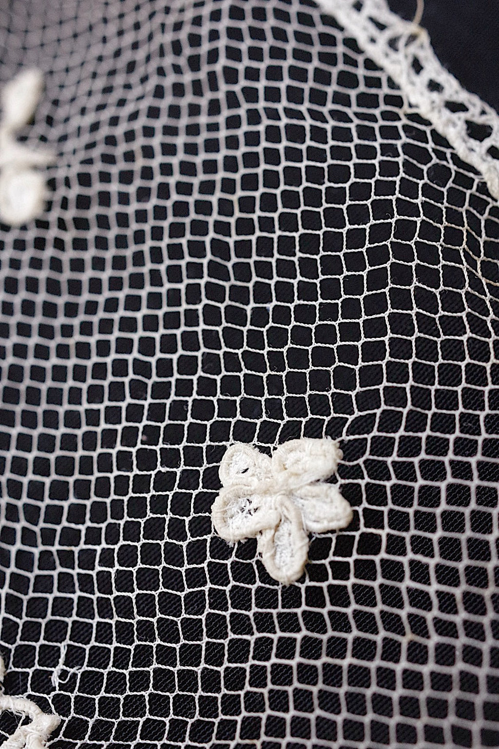 アンティークレース　dentelle ancienne　150cm 150cm アランソン .FR a l'epoque