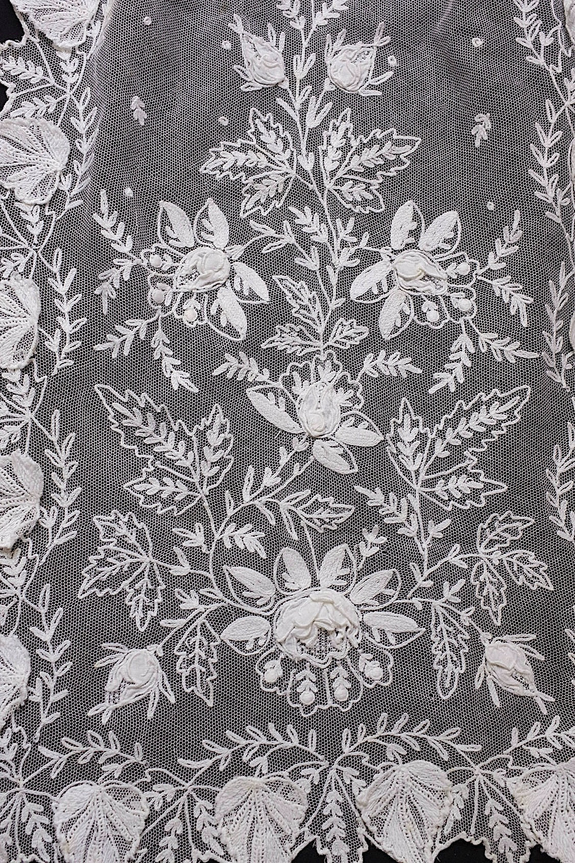 アンティークレース　dentelle ancienne タイ .FR a l'epoque