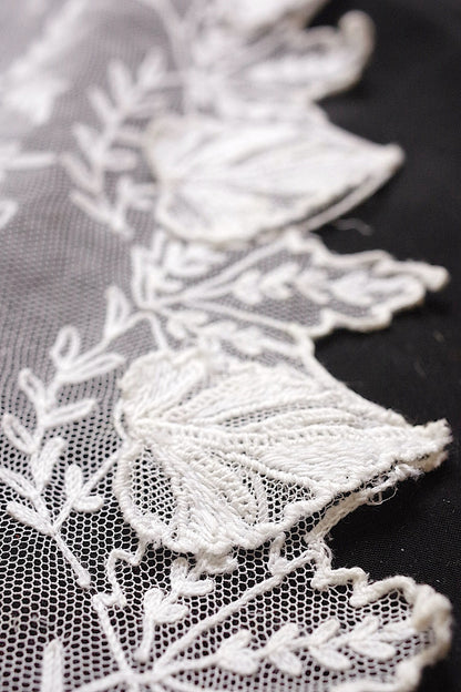 アンティークレース　dentelle ancienne タイ .FR a l'epoque