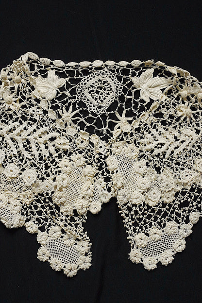 アンティークレース　dentelle ancienne クロシェ襟 .FR a l'epoque