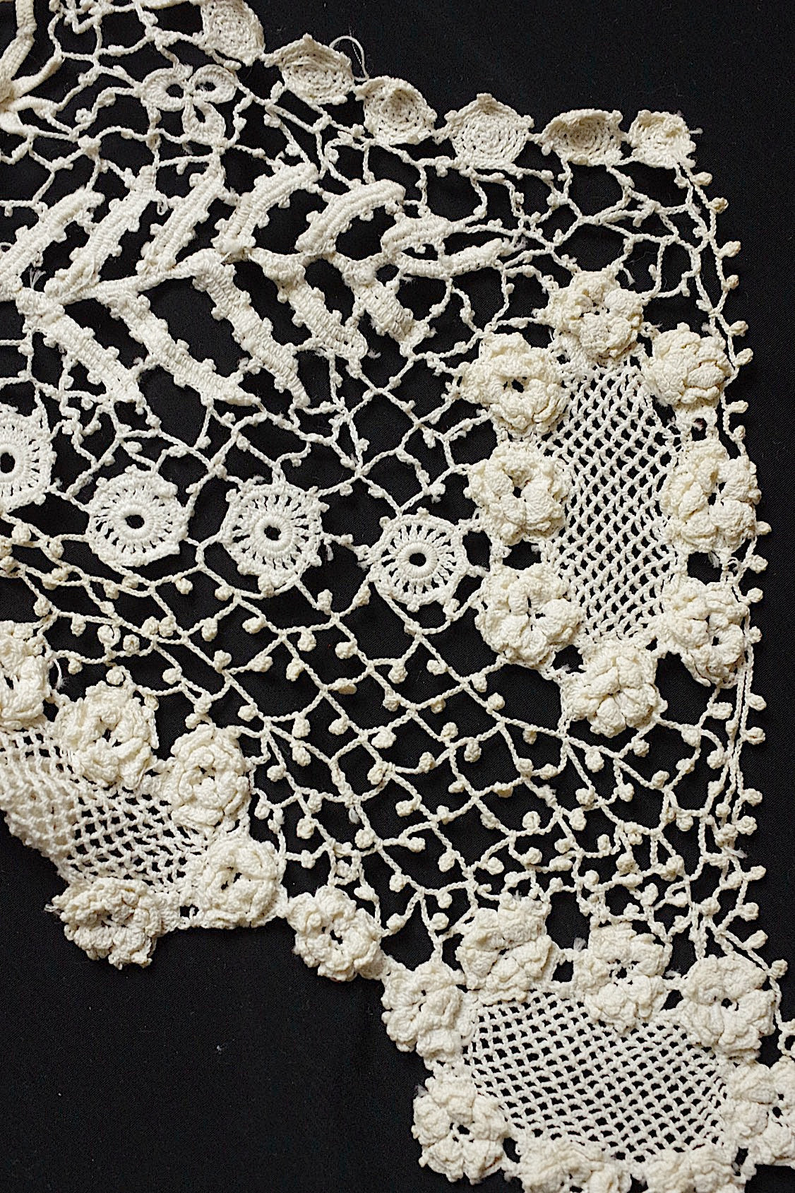 アンティークレース　dentelle ancienne クロシェ襟 .FR a l'epoque