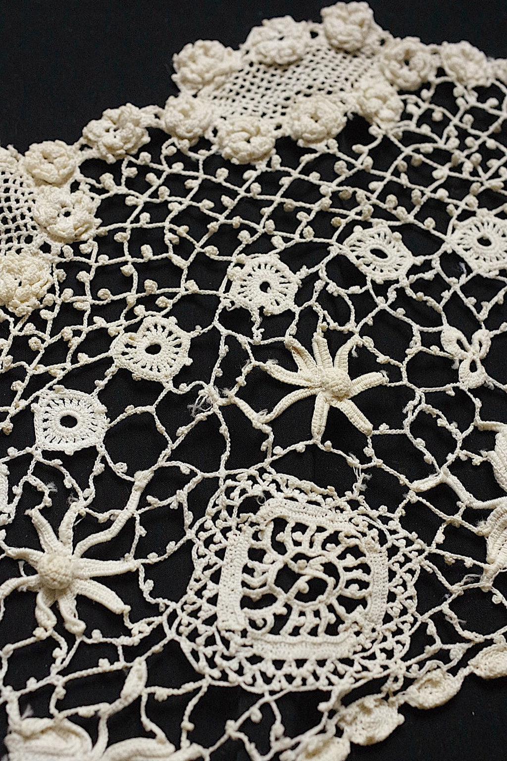 アンティークレース　dentelle ancienne クロシェ襟 .FR a l'epoque