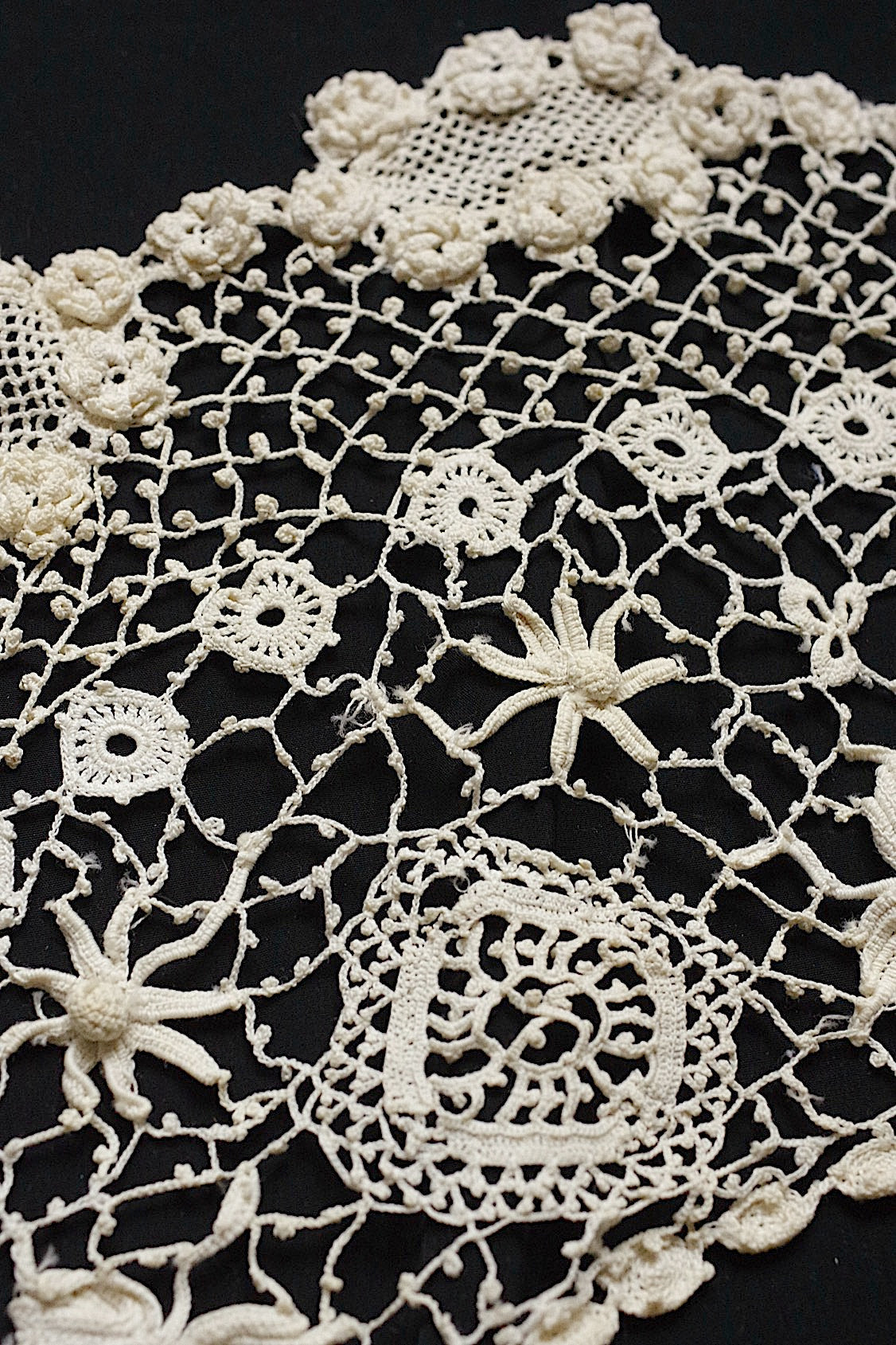 アンティークレース　dentelle ancienne クロシェ襟 .FR a l'epoque