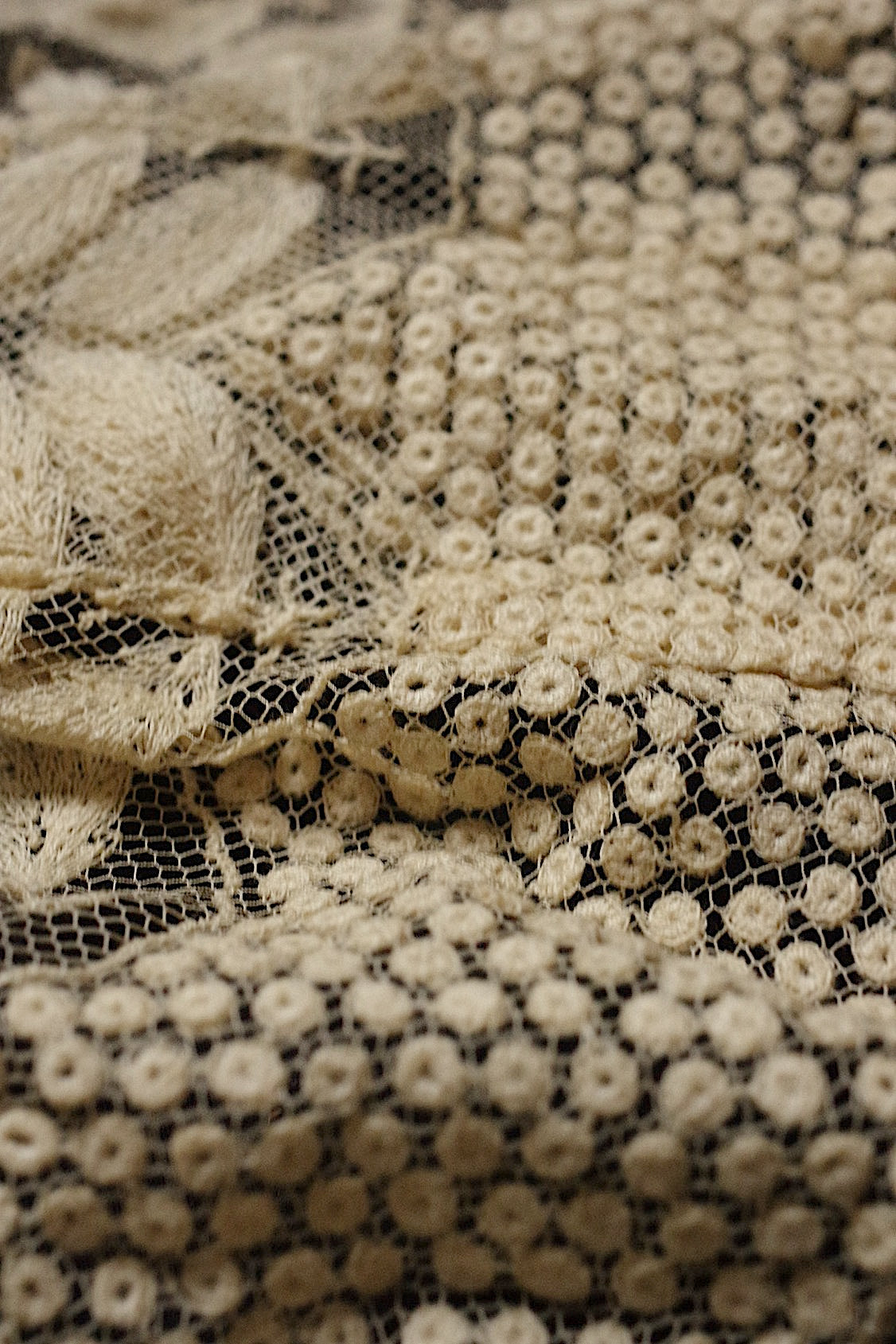 アンティークレース　dentelle ancienne スカート生地　ハギレ1 .FR a l'epoque