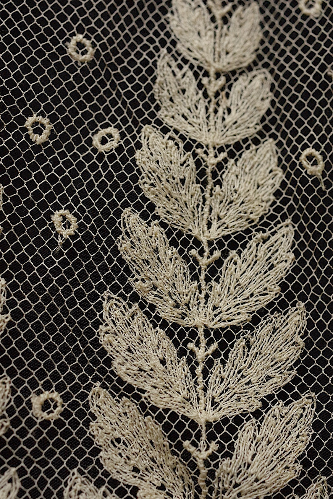 アンティークレース　dentelle ancienne スカート生地　ハギレ1 .FR a l'epoque