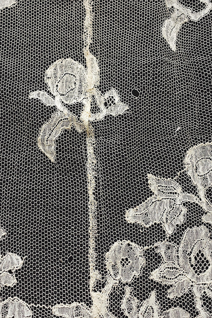 アンティークレース　dentelle ancienne スカート生地　ハギレ2 .FR a l'epoque