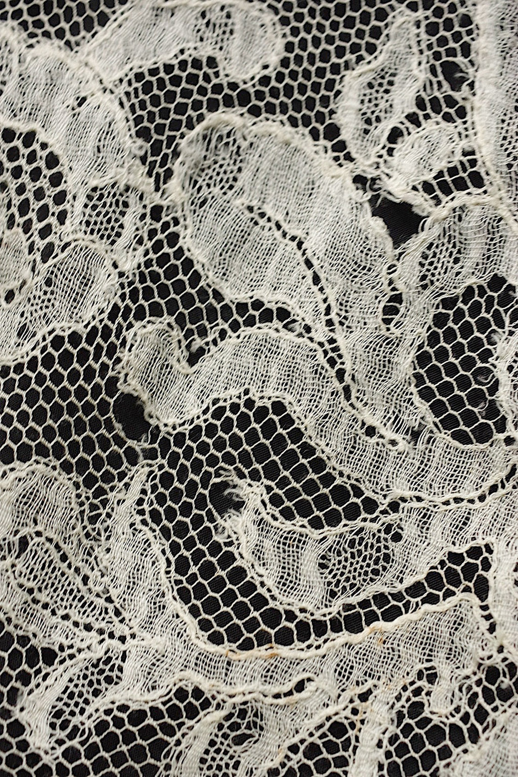 アンティークレース　dentelle ancienne スカート生地　ハギレ2 .FR a l'epoque