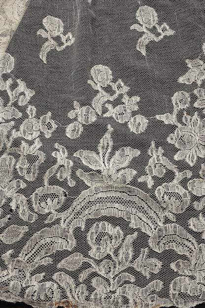 アンティークレース　dentelle ancienne スカート生地　ハギレ2 .FR a l'epoque