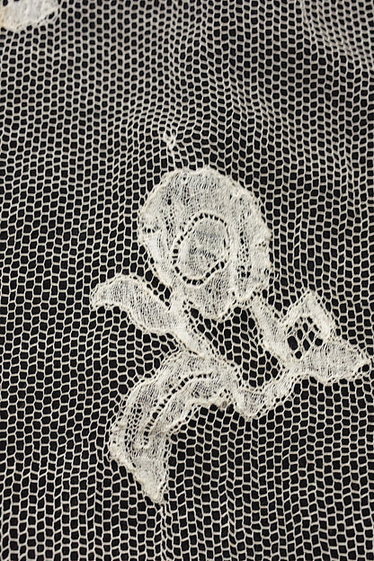 アンティークレース　dentelle ancienne スカート生地　ハギレ2 .FR a l'epoque
