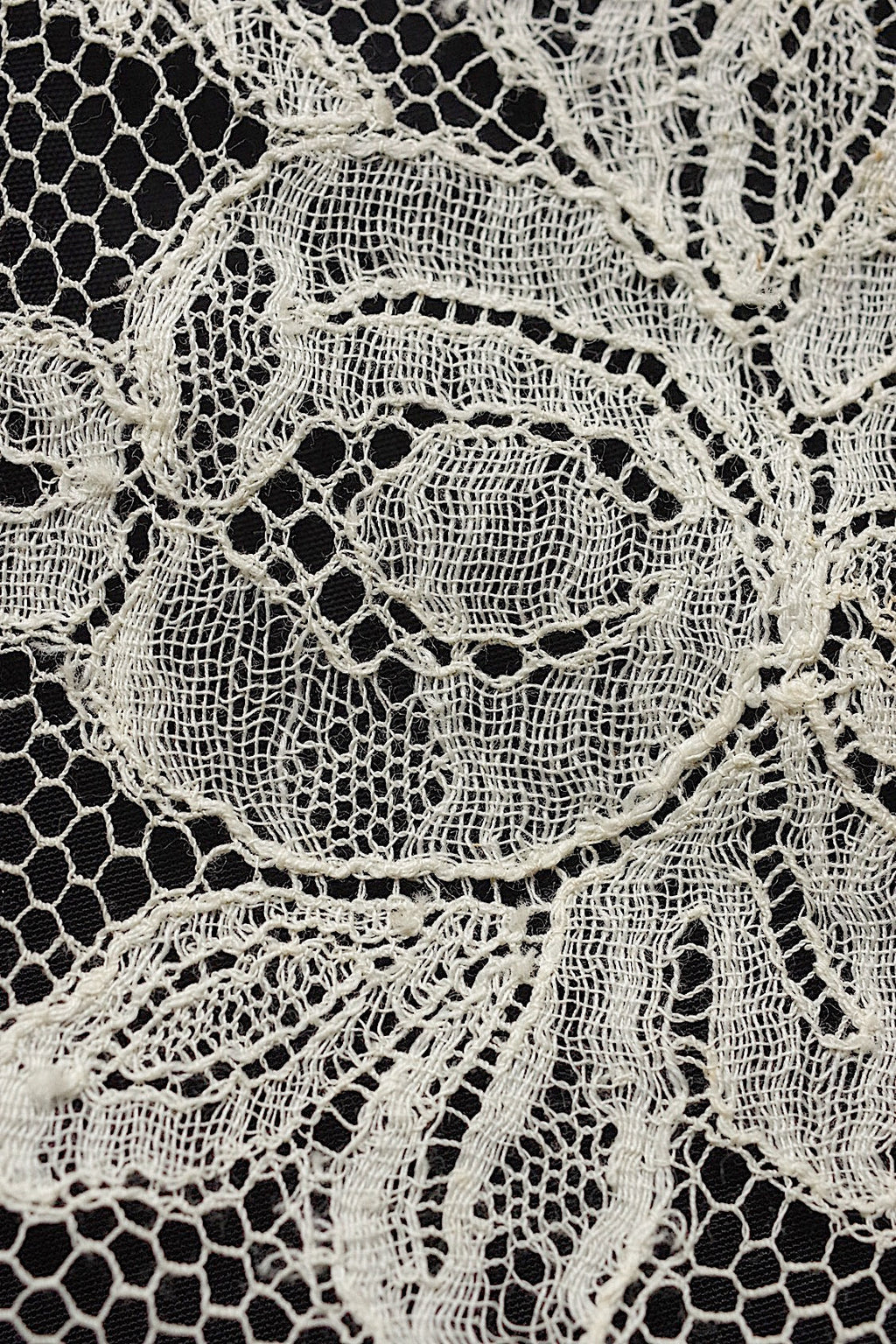 アンティークレース　dentelle ancienne スカート生地　ハギレ2 .FR a l'epoque