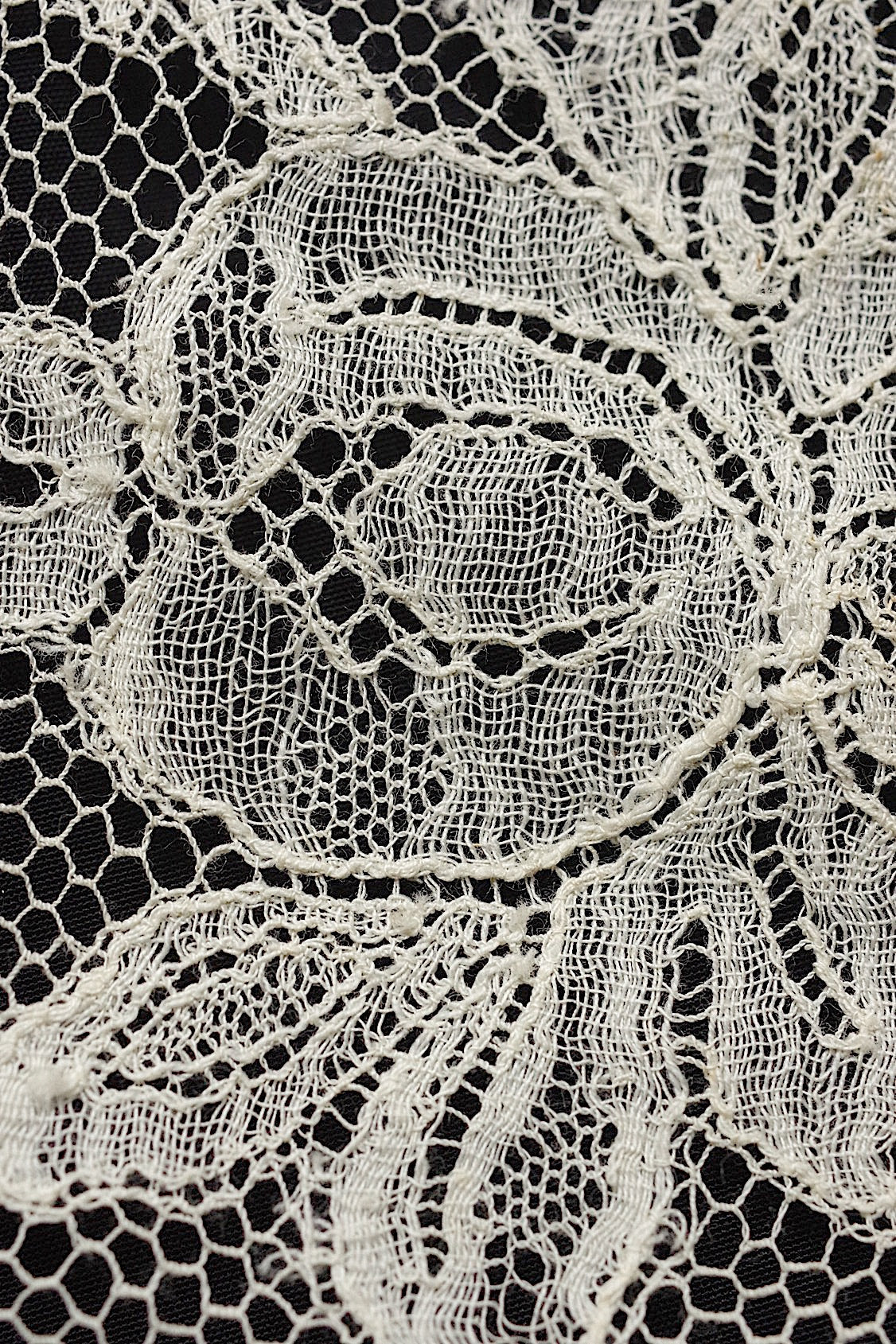 アンティークレース　dentelle ancienne スカート生地　ハギレ2 .FR a l'epoque