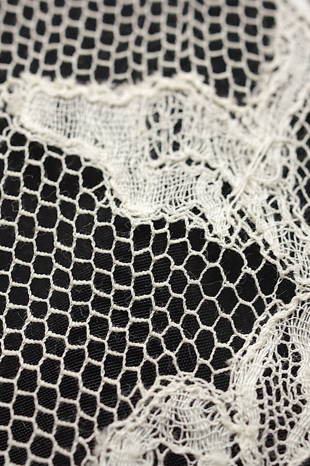 アンティークレース　dentelle ancienne スカート生地　ハギレ2 .FR a l'epoque