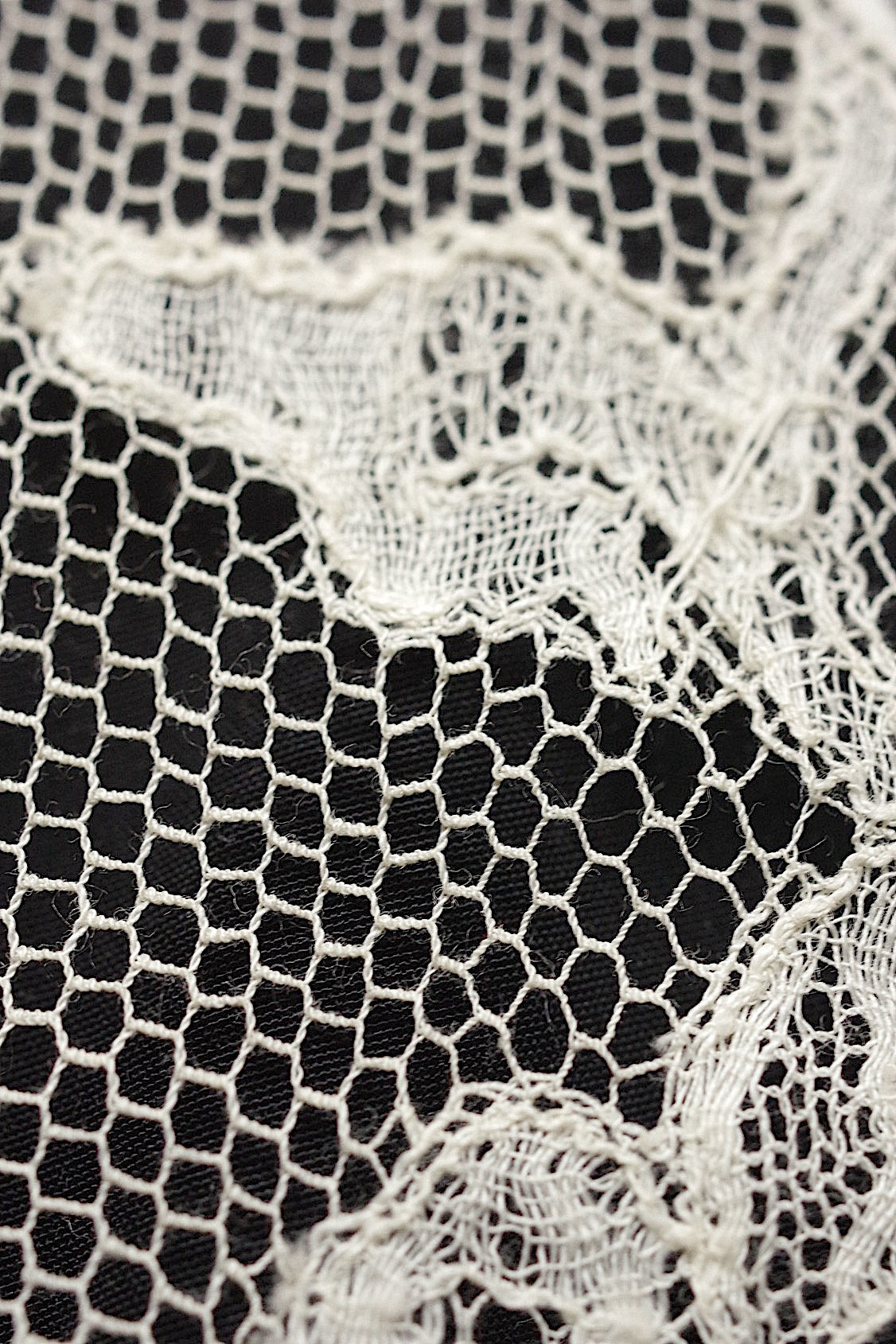 アンティークレース　dentelle ancienne スカート生地　ハギレ2 .FR a l'epoque