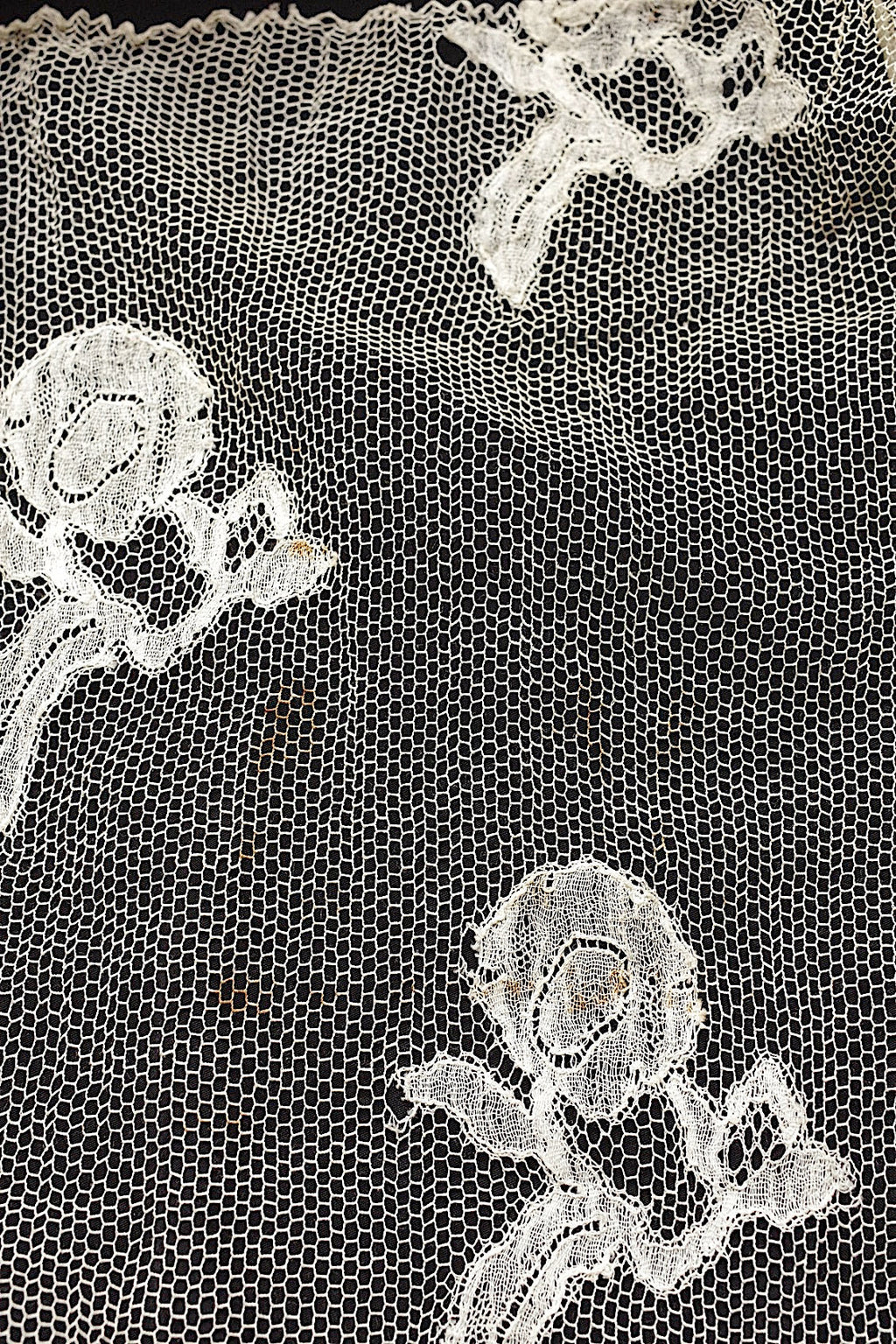 アンティークレース　dentelle ancienne スカート生地　ハギレ2 .FR a l'epoque