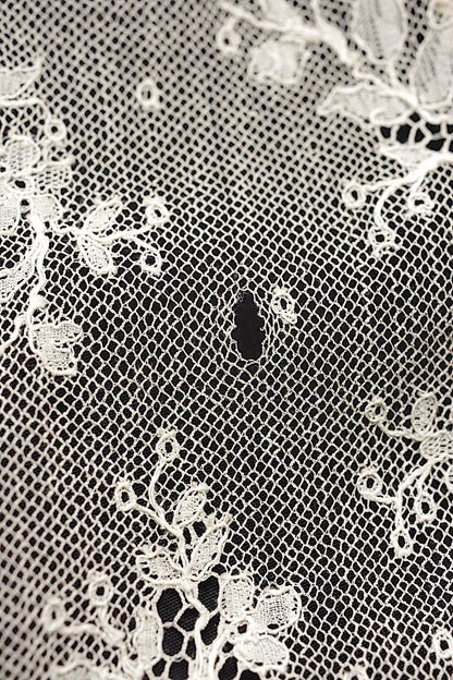 アンティークレース　dentelle ancienne 134cm .FR a l'epoque