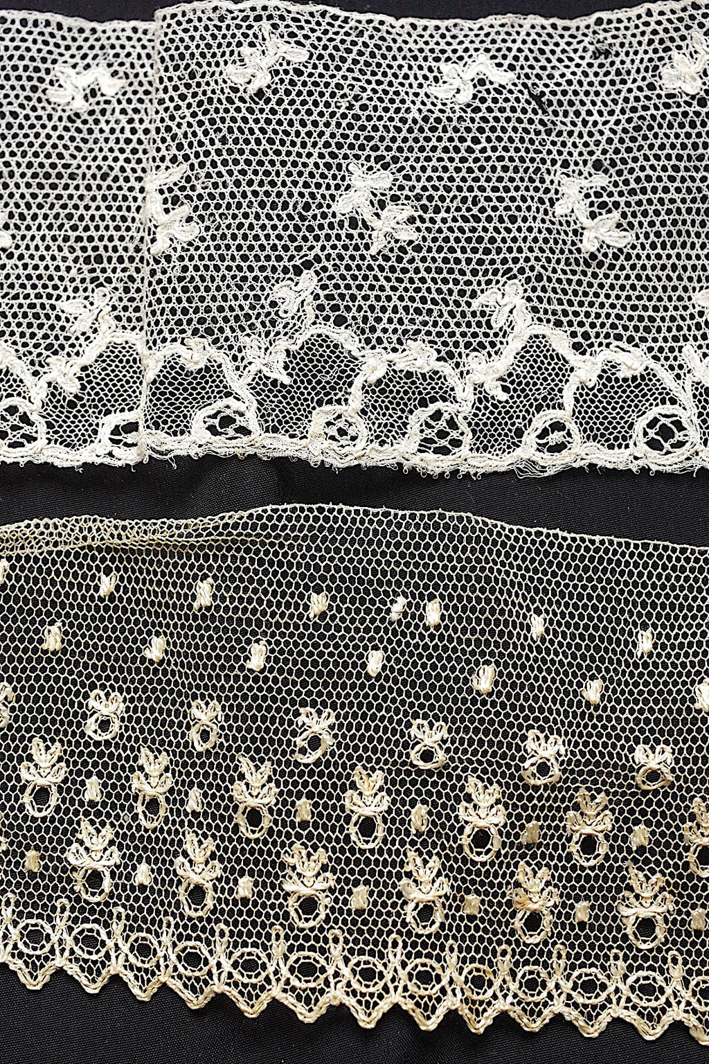 アンティークレース　dentelle ancienne 194cm　103cm .FR a l'epoque