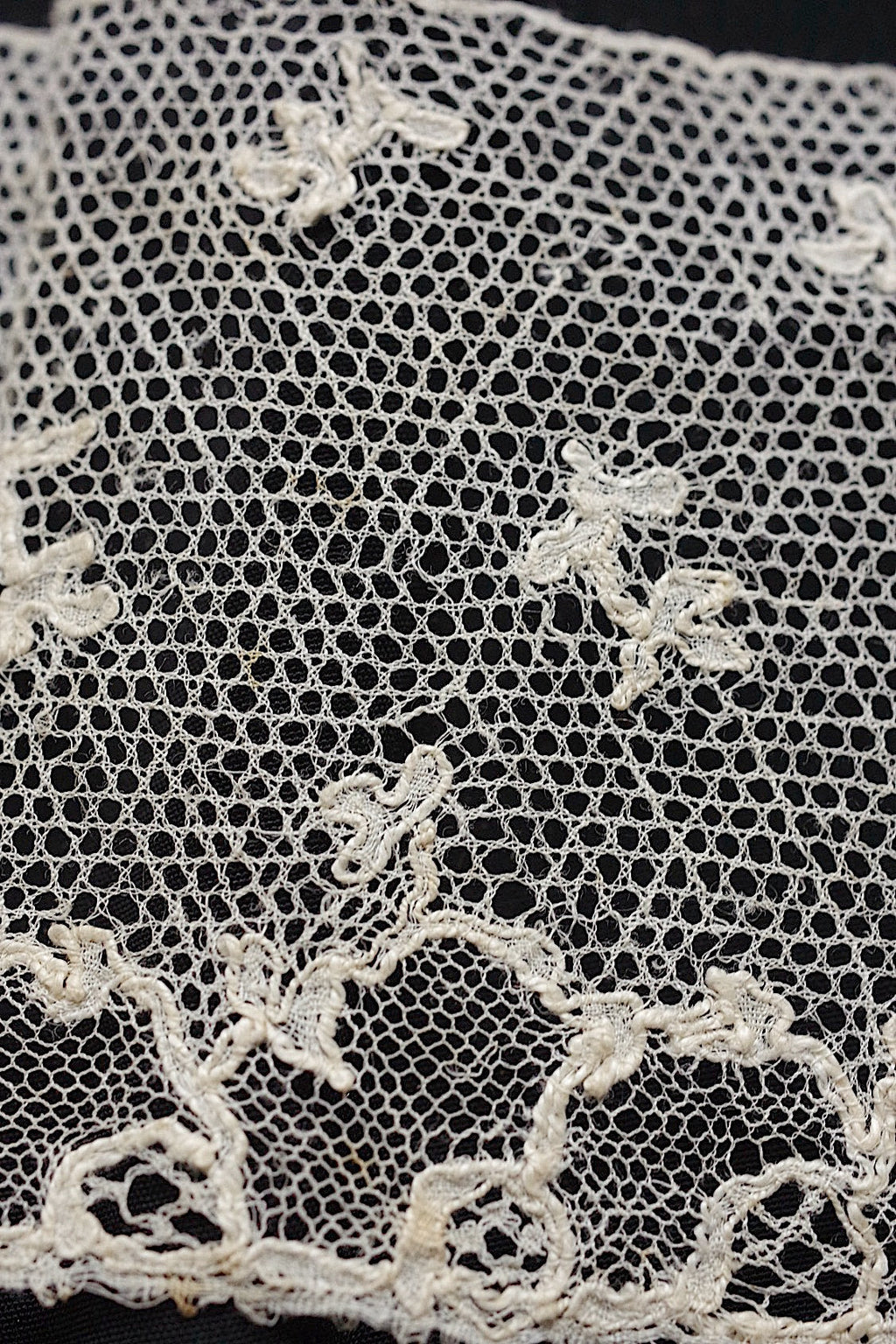 アンティークレース　dentelle ancienne 194cm　103cm .FR a l'epoque