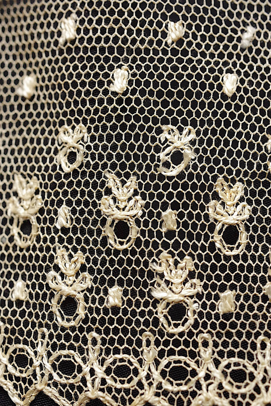 アンティークレース　dentelle ancienne 194cm　103cm .FR a l'epoque