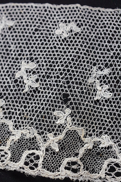 アンティークレース　dentelle ancienne 194cm　103cm .FR a l'epoque