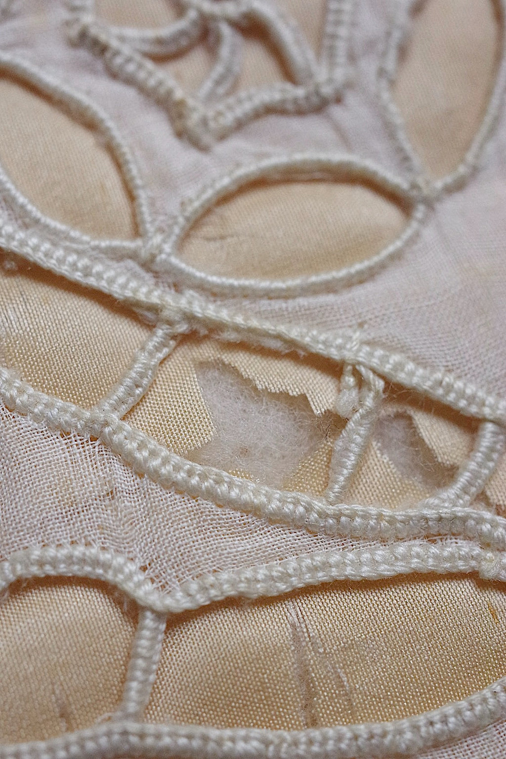 アンティークレース　dentelle ancienne クッション .FR a l'epoque