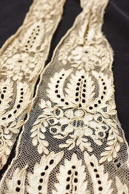アンティークレース　dentelle ancienne タイ＋モチーフ .FR a l'epoque