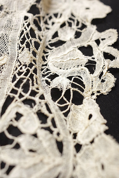 アンティークレース　dentelle ancienne タイ＋モチーフ .FR a l'epoque