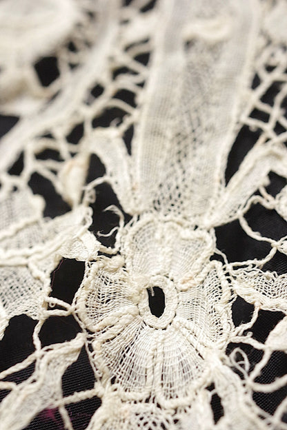 アンティークレース　dentelle ancienne タイ＋モチーフ .FR a l'epoque