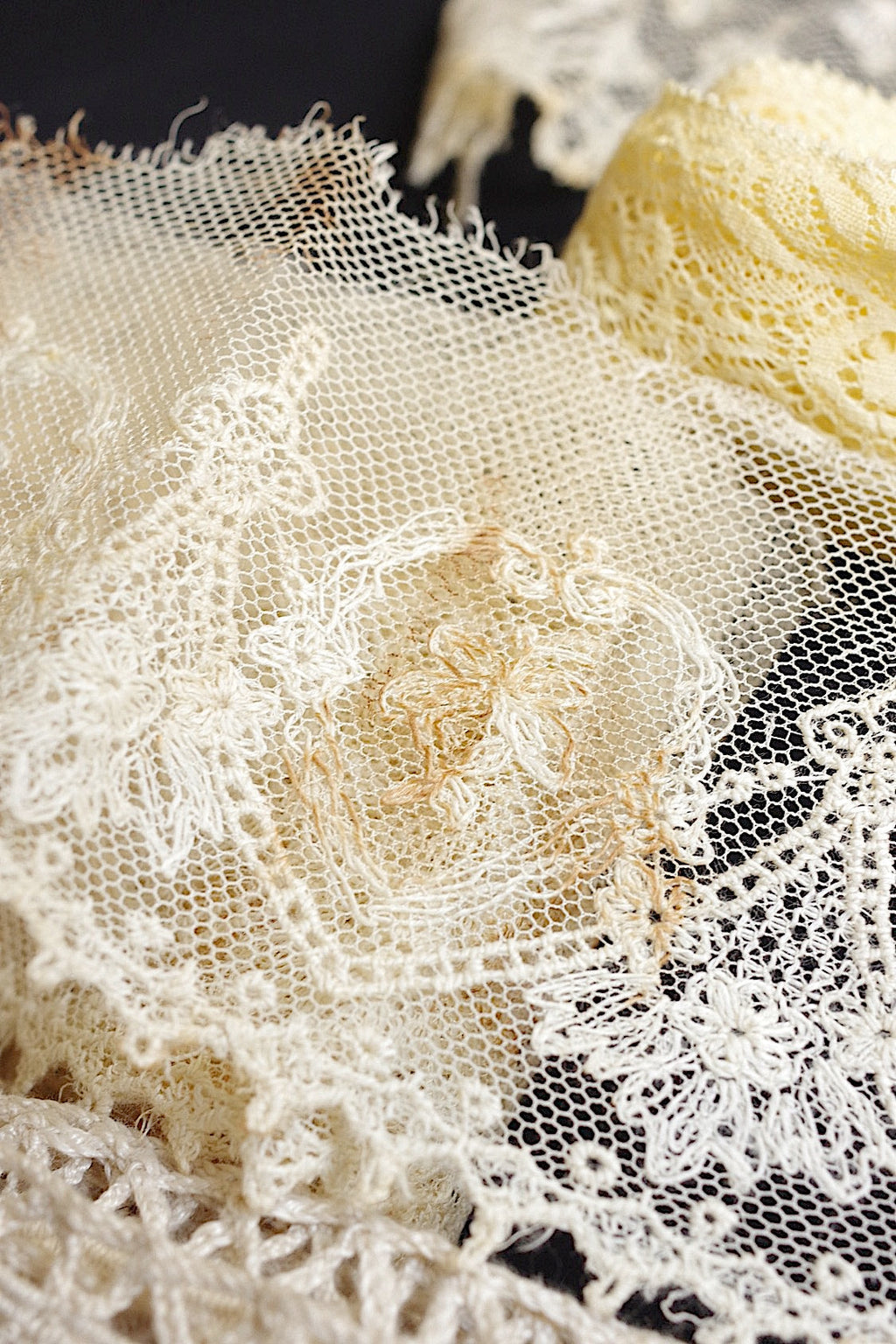 アンティークレース　dentelle ancienne 素材用lots5 .FR a l'epoque