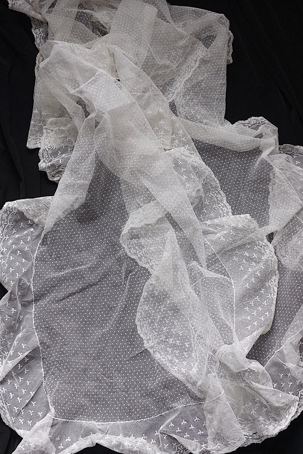 アンティークレース　dentelle ancienne-antique lace ベール .FR a l'epoque