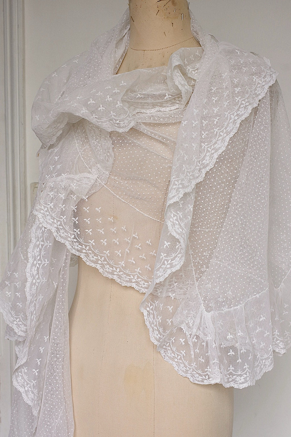 アンティークレース　dentelle ancienne-antique lace ベール .FR a l'epoque