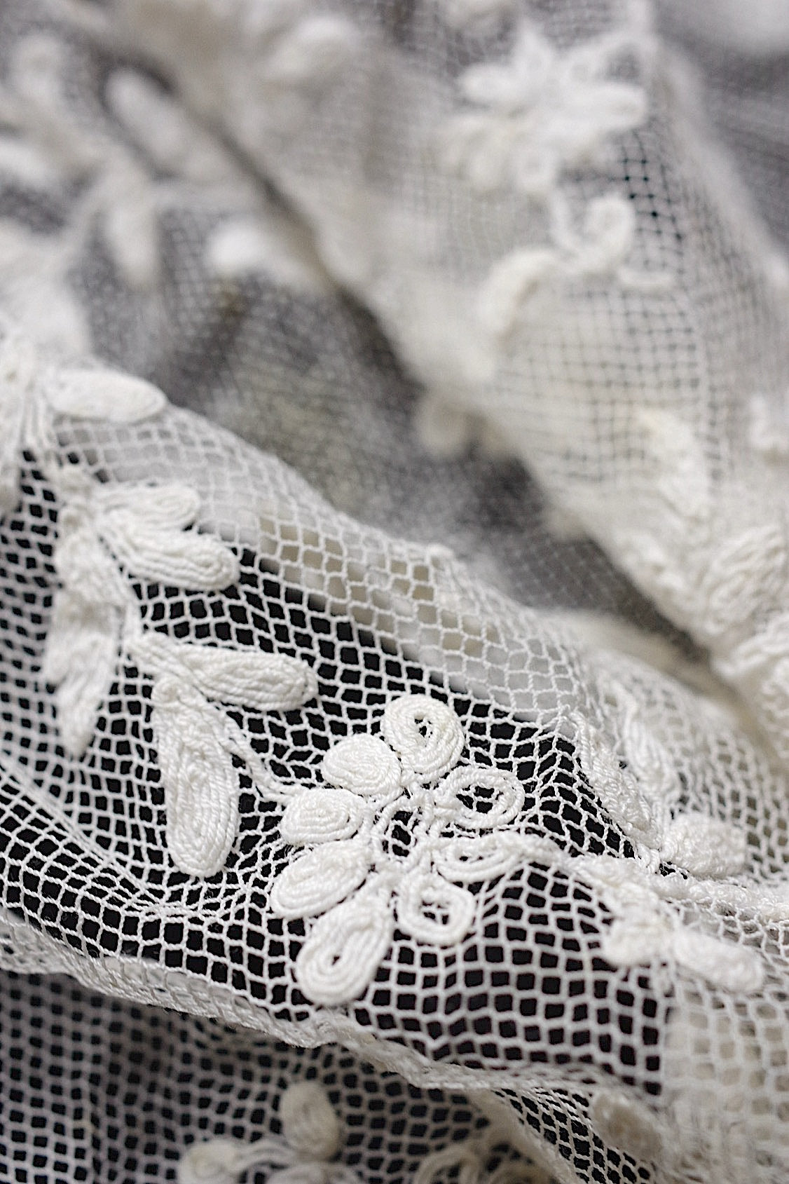 アンティークレース　dentelle ancienne-antique lace 刺繍カバー　素材 .FR a l'epoque