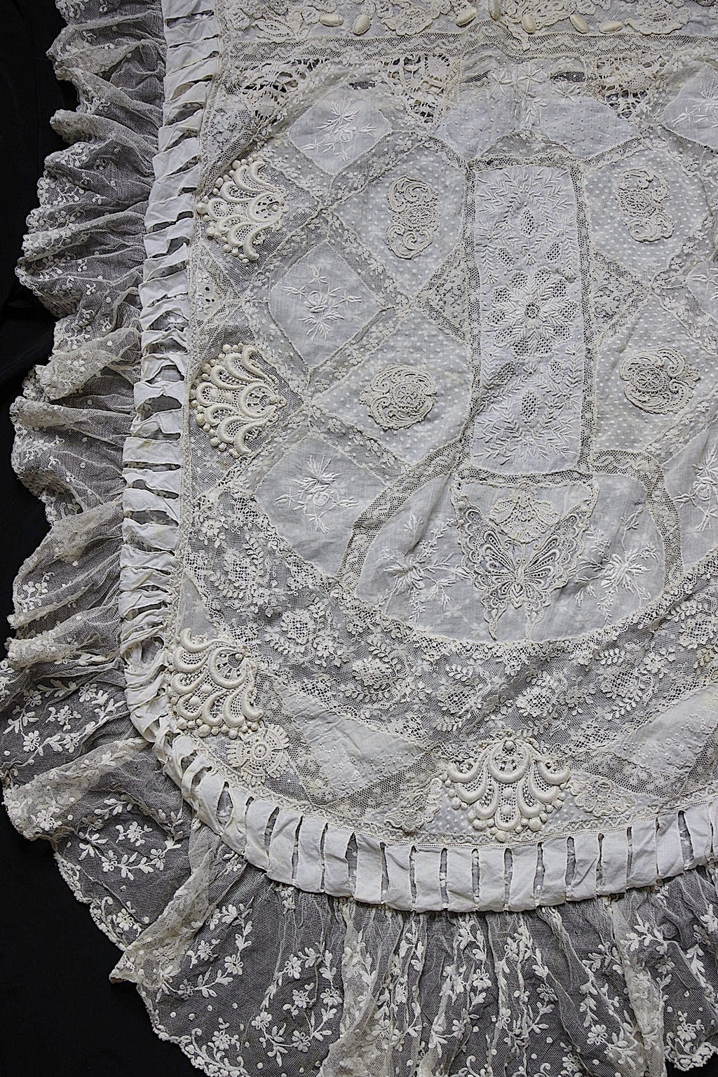 アンティークレース　dentelle ancienne-antique lace 刺繍カバー　素材 .FR a l'epoque