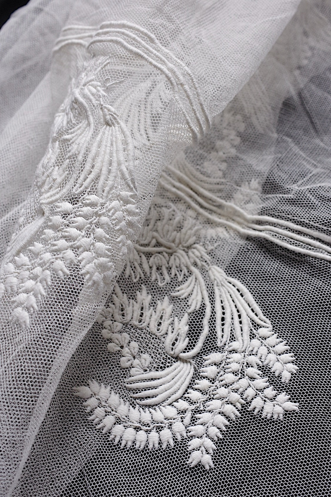 アンティークレース　dentelle ancienne-antique lace チュールレース生地 .FR a l'epoque