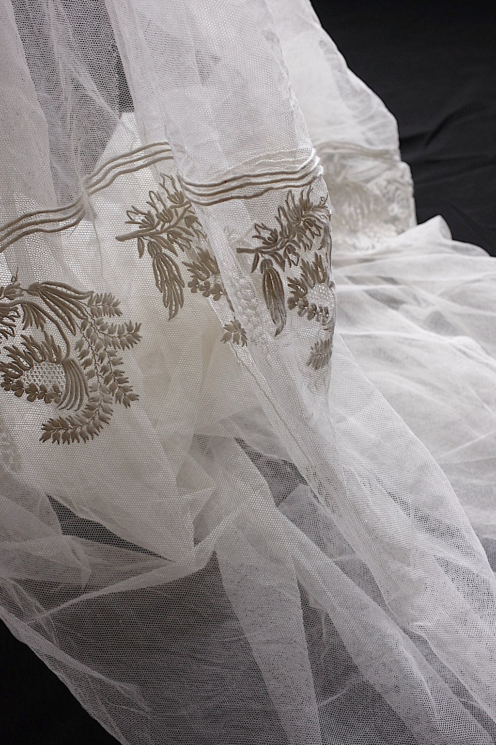 アンティークレース　dentelle ancienne-antique lace チュールレース生地 .FR a l'epoque