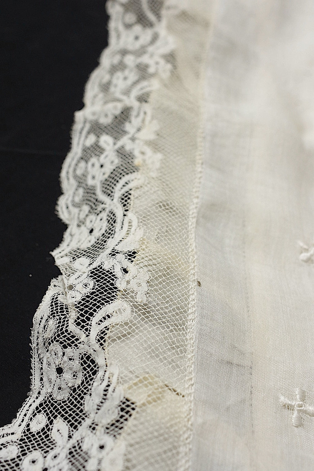 アンティークレース　dentelle ancienne-antique lace クッションカバー .FR a l'epoque