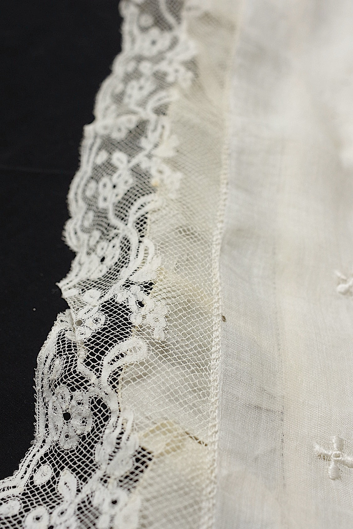 アンティークレース　dentelle ancienne-antique lace クッションカバー .FR a l'epoque