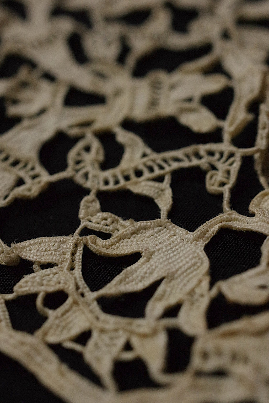 アンティークレース　dentelle ancienne-antique lace　punto in aria ハギレ .FR a l'epoque