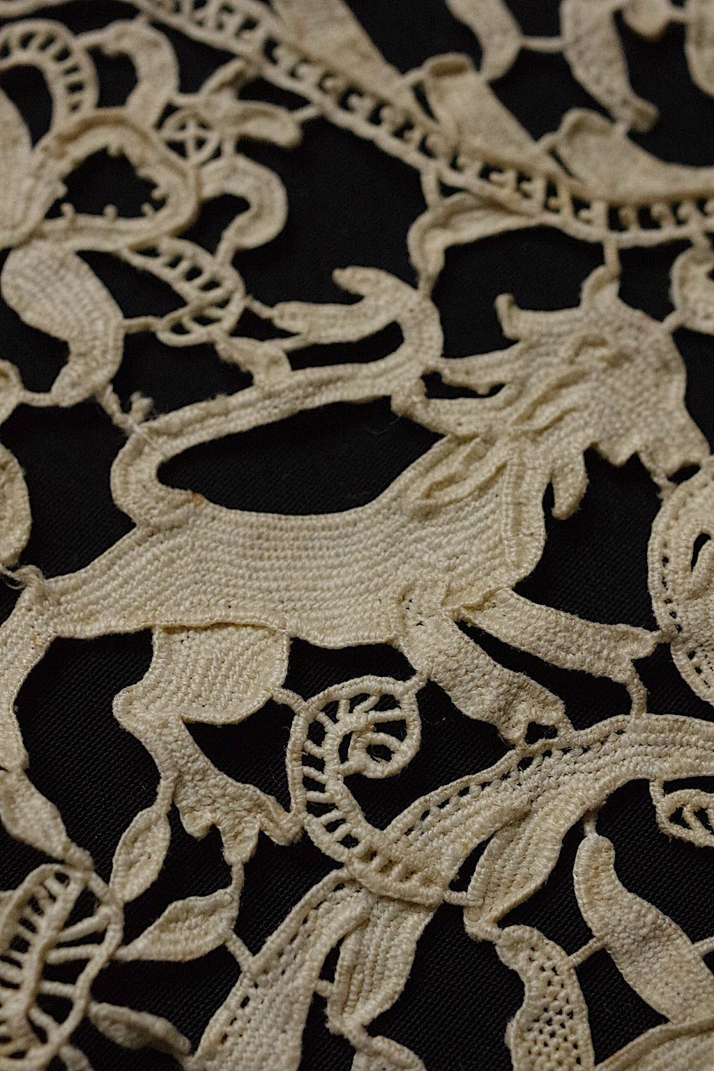 アンティークレース　dentelle ancienne-antique lace　punto in aria ハギレ .FR a l'epoque