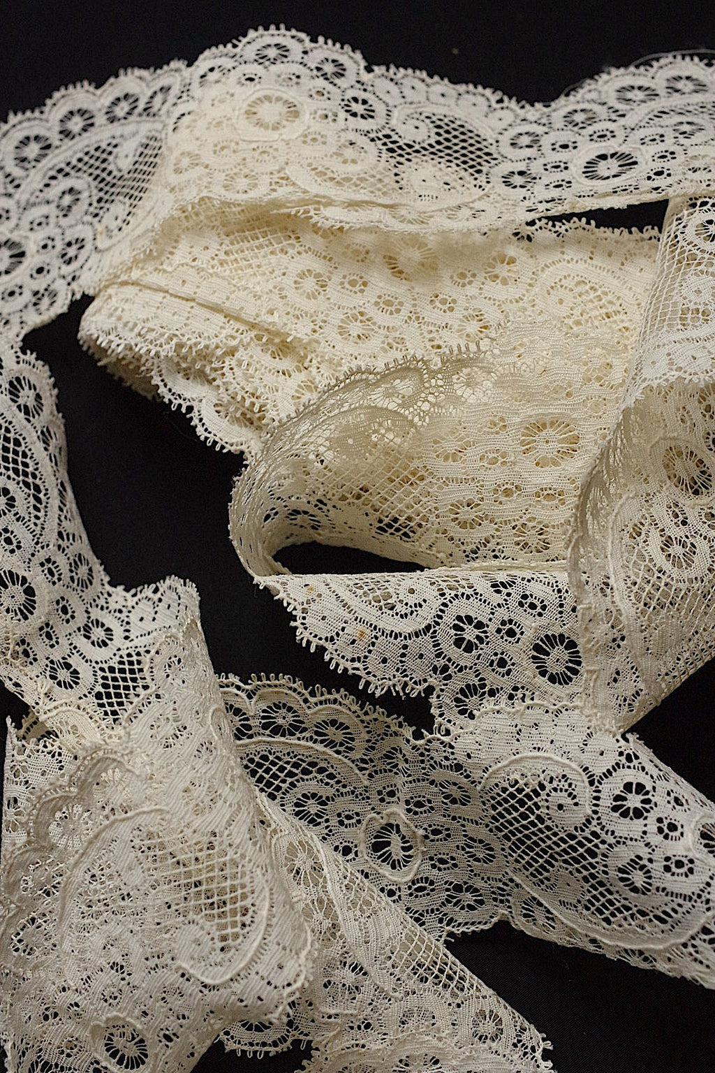 アンティークレース　dentelle ancienne-antique lace　495cm .FR a l'epoque