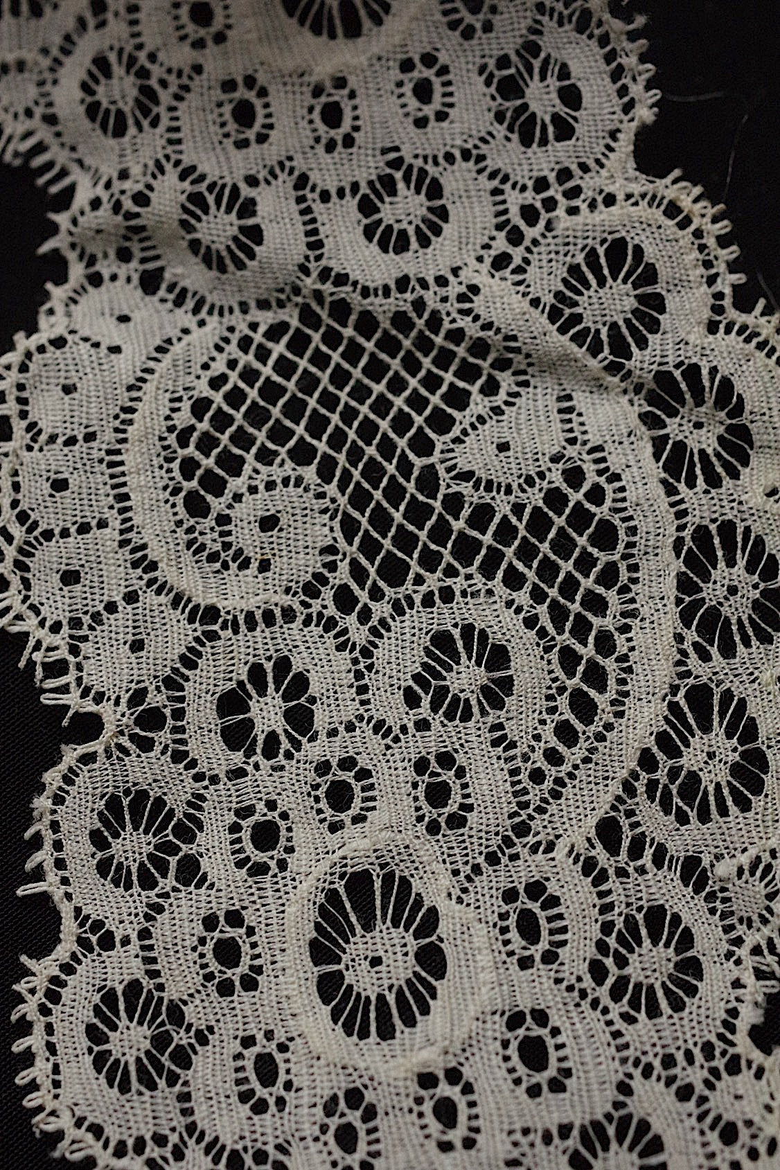 アンティークレース　dentelle ancienne-antique lace　495cm .FR a l'epoque