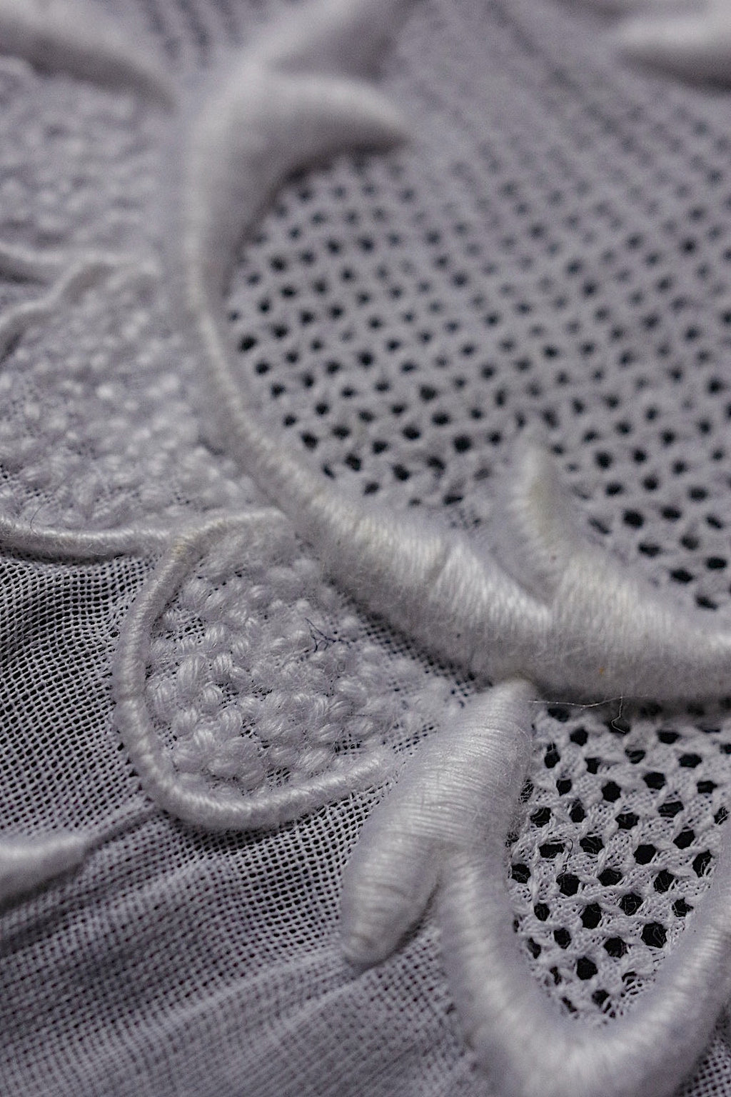 アンティークレース　dentelle ancienne-antique lace　刺繍クロス .FR a l'epoque