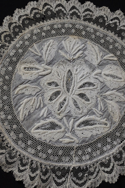 アンティークレース　dentelle ancienne-antique lace　刺繍　nappe 2点 .FR a l'epoque