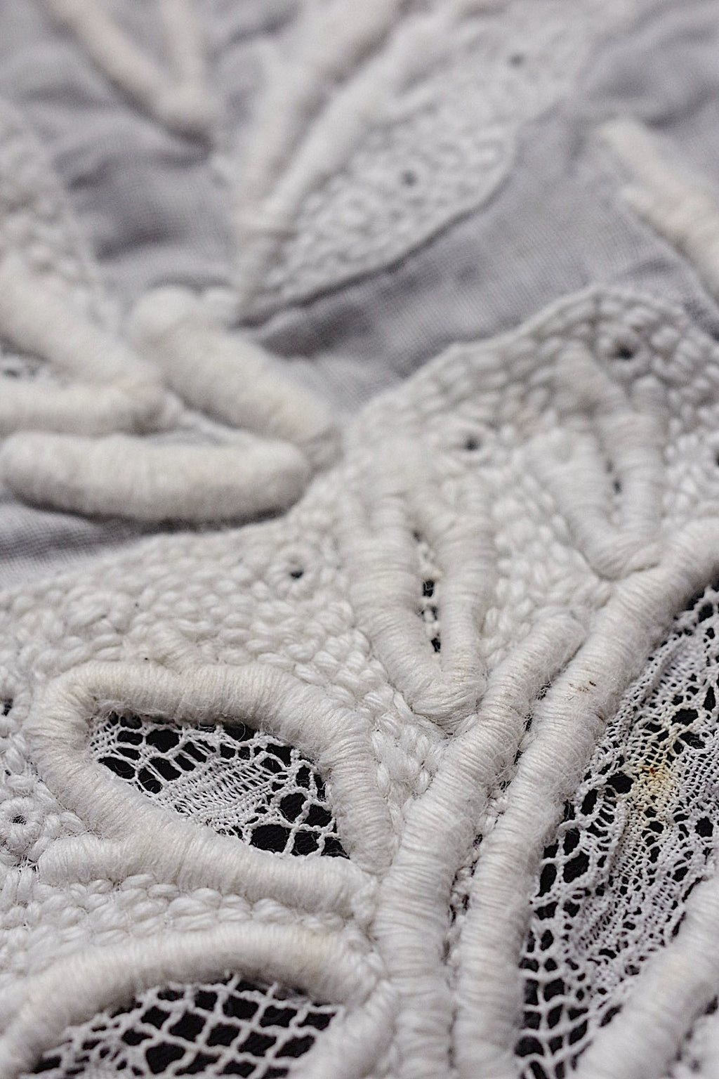アンティークレース　dentelle ancienne-antique lace　刺繍　nappe 2点 .FR a l'epoque