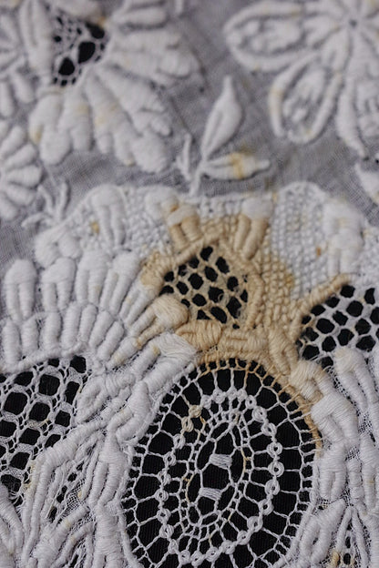 アンティークレース　dentelle ancienne-antique lace　刺繍　nappe 2点 .FR a l'epoque