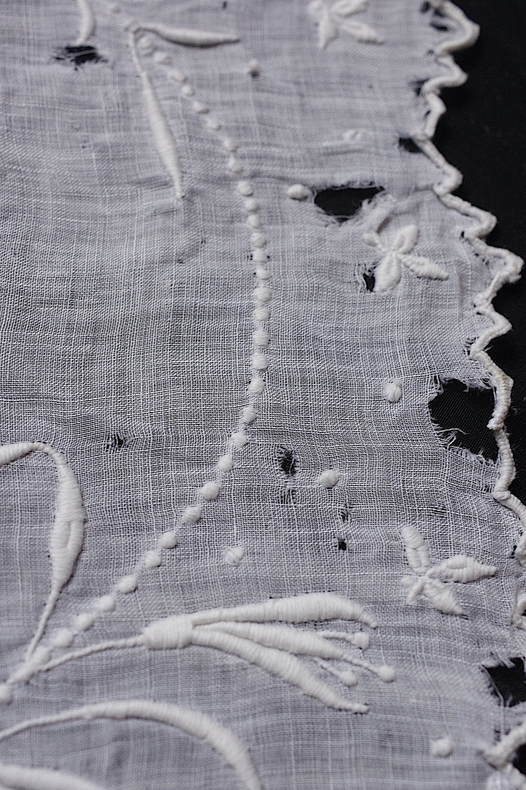 アンティークレース　dentelle ancienne-antique lace　刺繍ハンカチlot 素材用 .FR a l'epoque