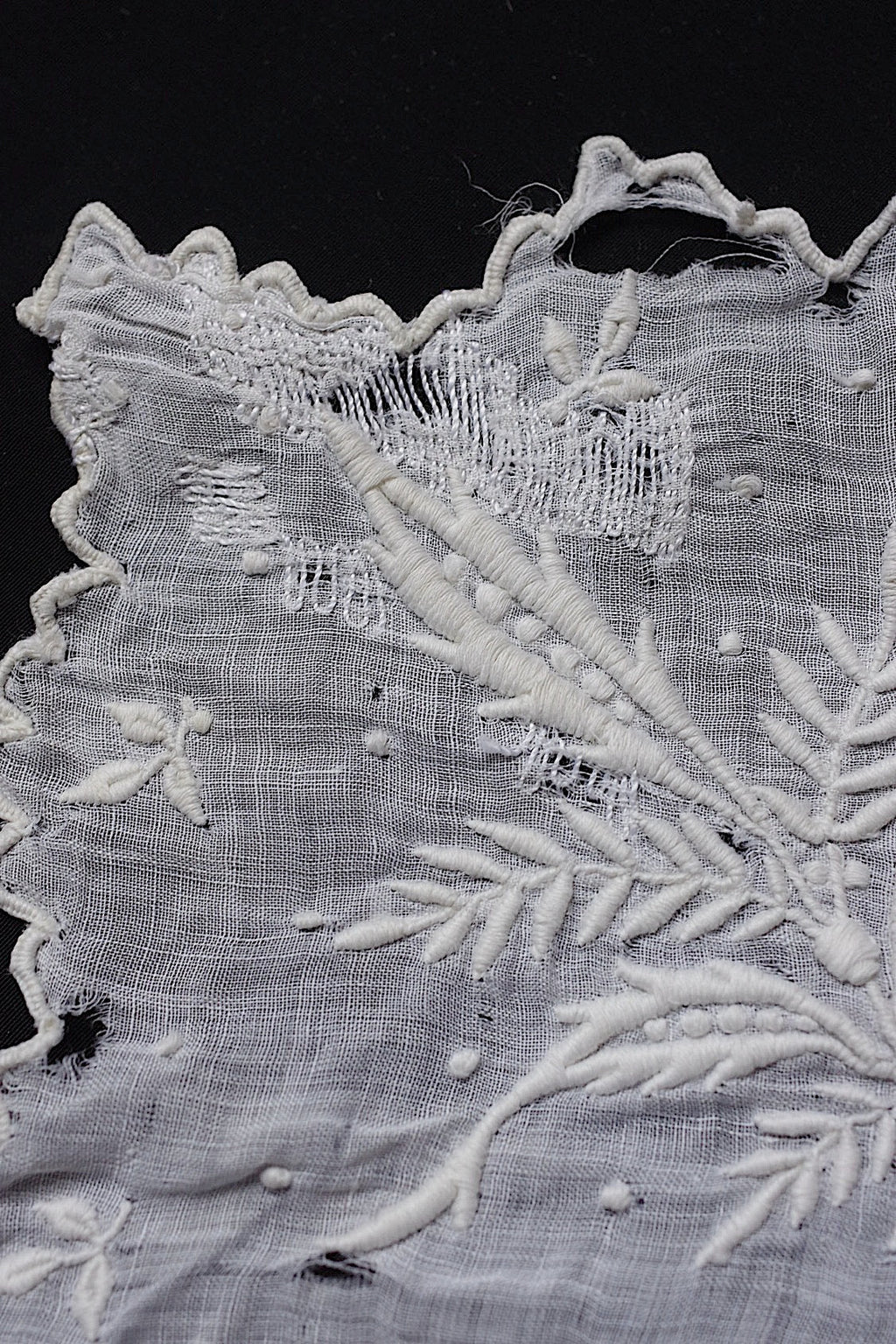 アンティークレース　dentelle ancienne-antique lace　刺繍ハンカチlot 素材用 .FR a l'epoque